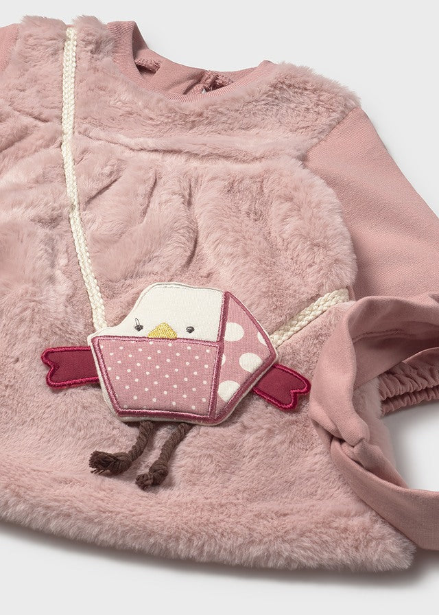 Vestido combinado pelo