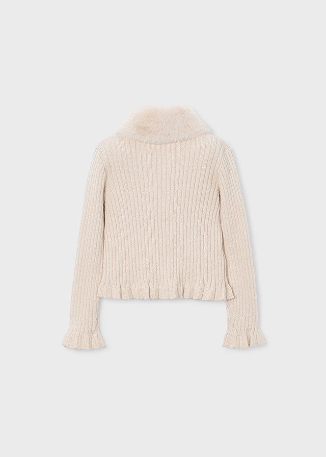 Rebeca cuello pelo niña