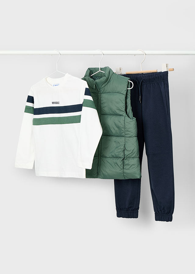 Conjunto punto con chaleco