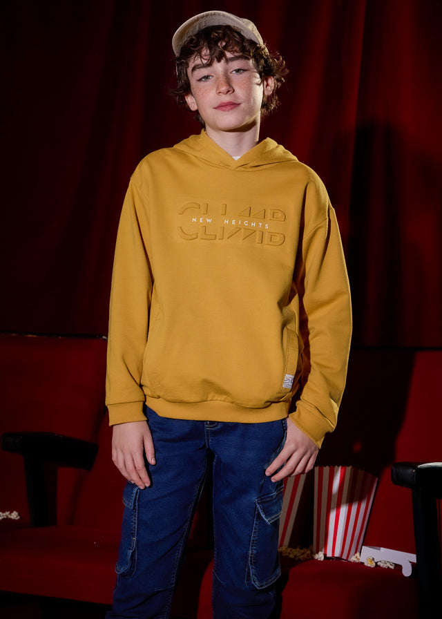 Pullover embossed