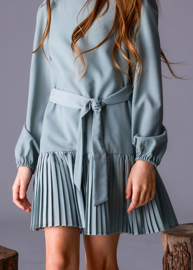 Vestido plisado crepe chica