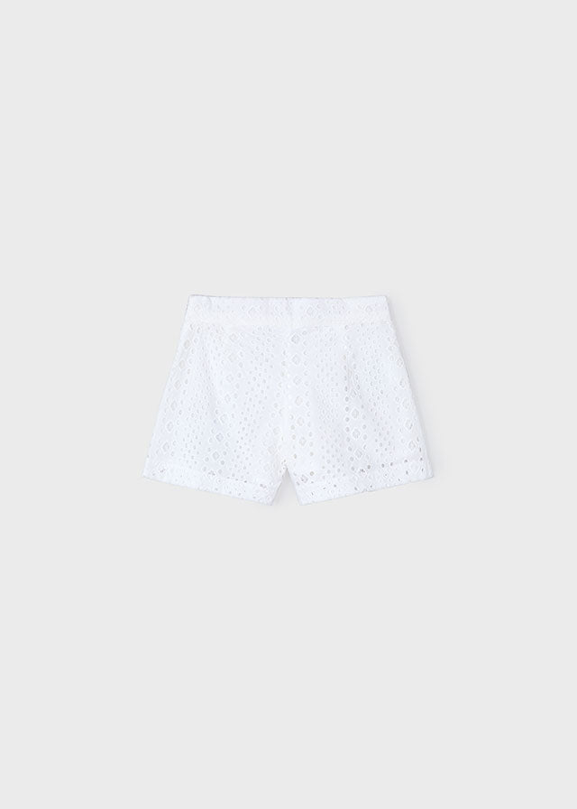 Pantalón corto perforado niña