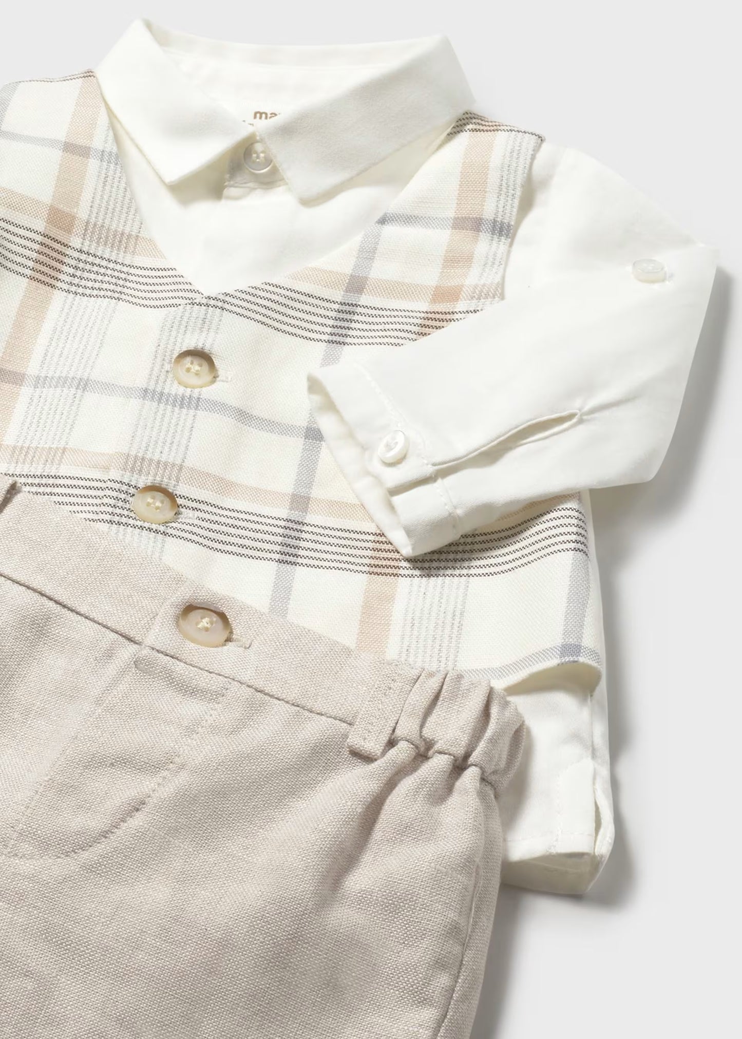 Conjunto pantalón corto y camisa con chaleco recién nacido