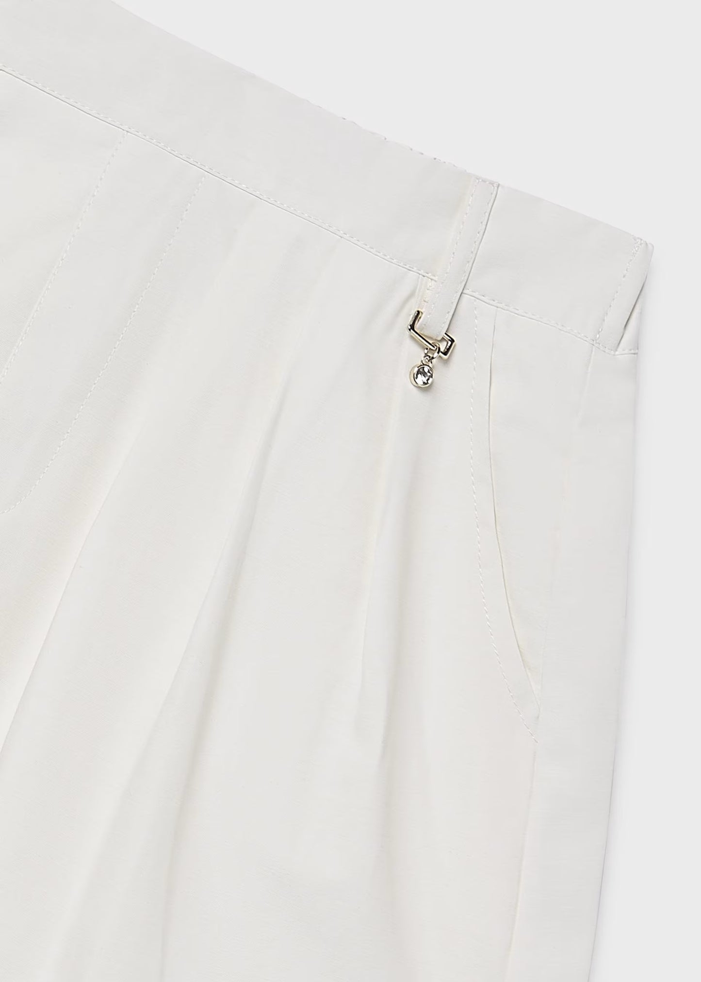 Falda pantalón chica