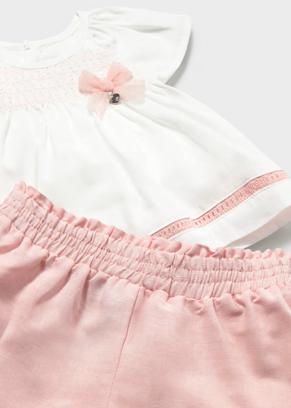 Conjunto pantalón corto y blusa bebé