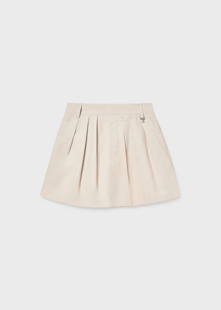 Falda pantalón chica