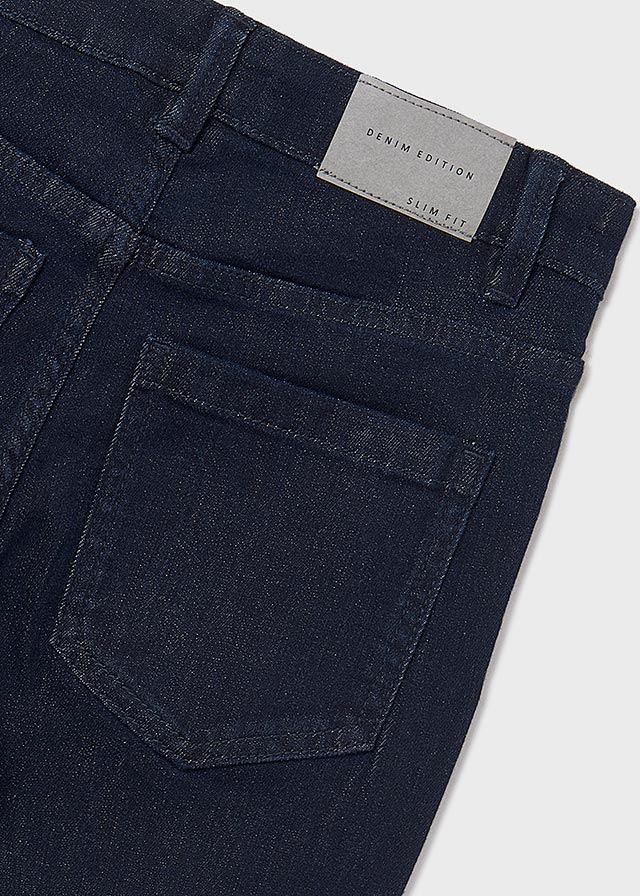 Pantalón vaquero básico entallado unisex