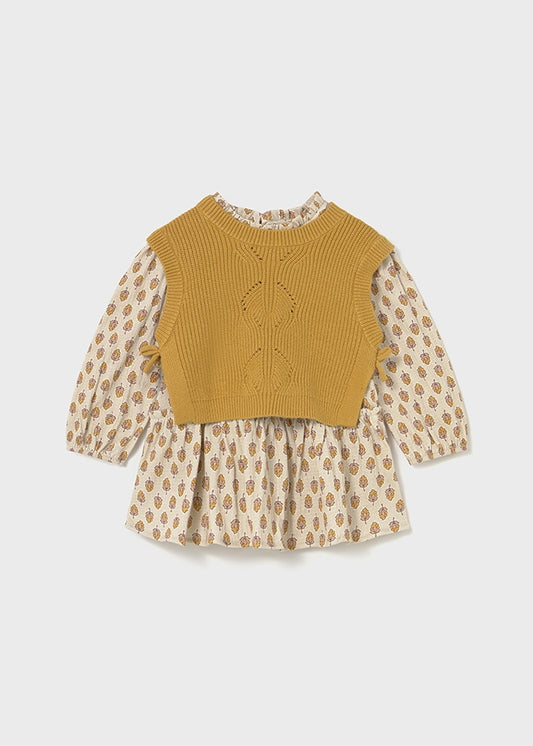 Vestido con chaleco tricot