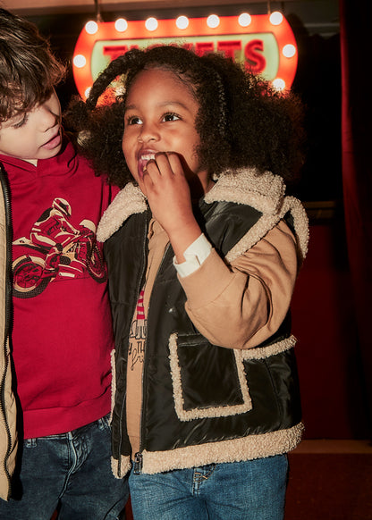 Chaleco contrastes borrego niña