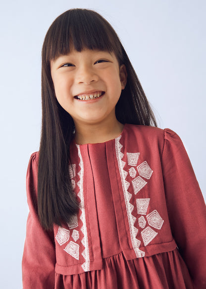 Vestido detalles bordados niña