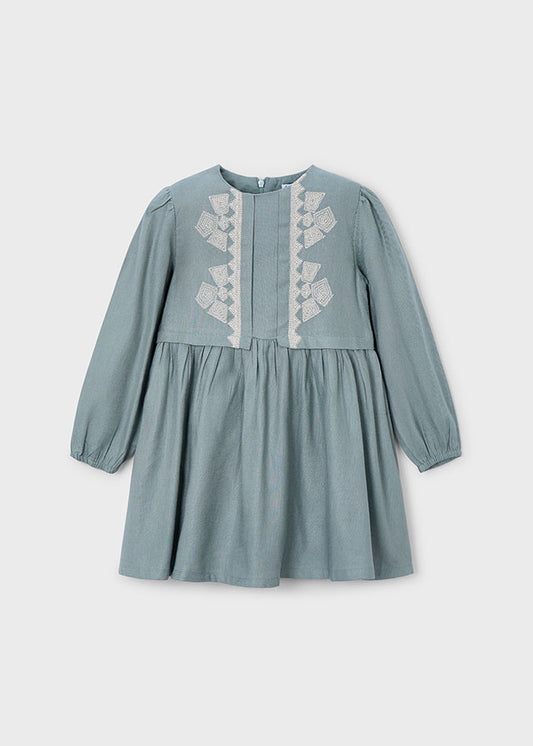 Vestido detalles bordados niña