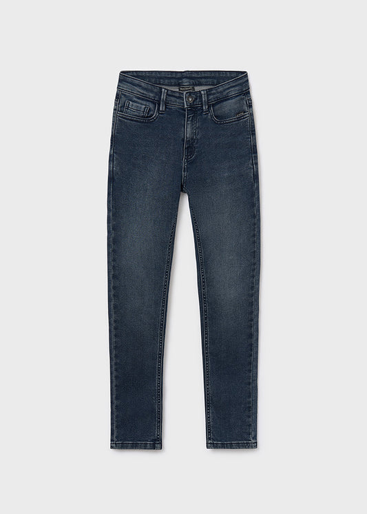 Pantalón vaquero entallado chico