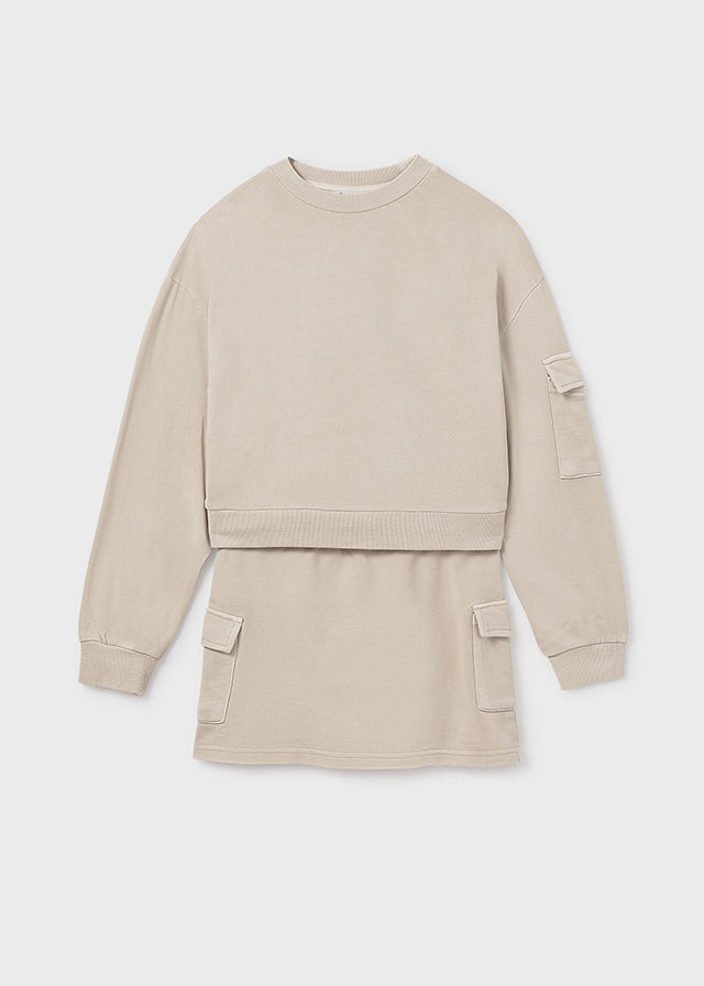 Conjunto falda cargo y sudadera chica