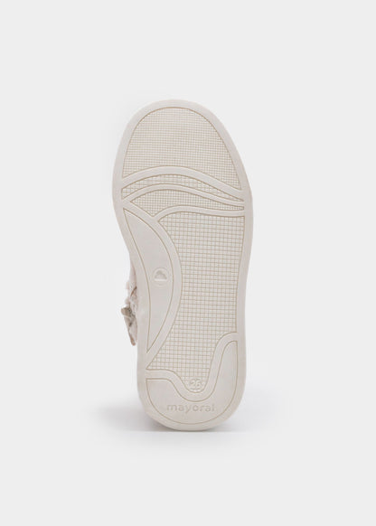 Botín metalizado pelo niña