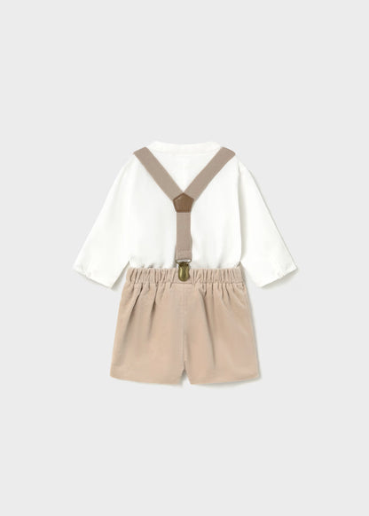 Conjunto pantalón corto con tirantes y camisa recién nacido