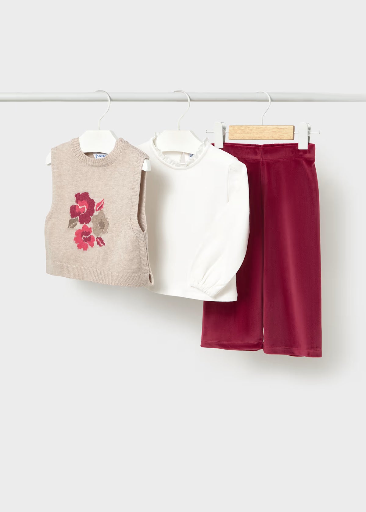 Conjunto chaleco 3 piezas bebé Framboise – Mayoral, foto 1