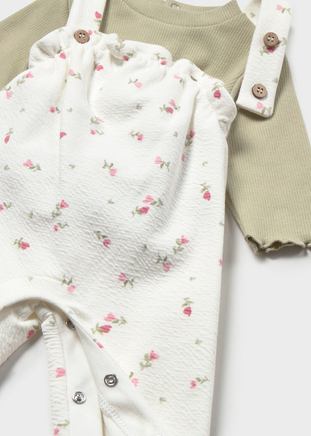 Conjunto peto estampado y jersey recién nacida