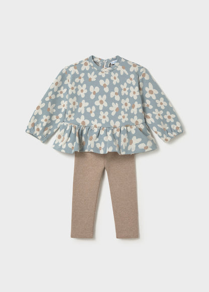 Conjunto blusa estampada y pantalón bebé
