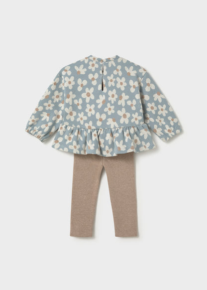 Conjunto blusa estampada y pantalón bebé