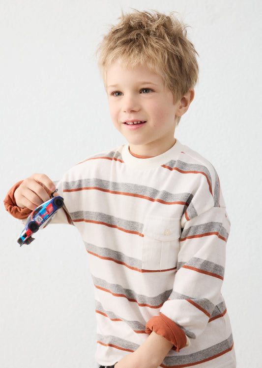 Camiseta rayas bolsillo niño
