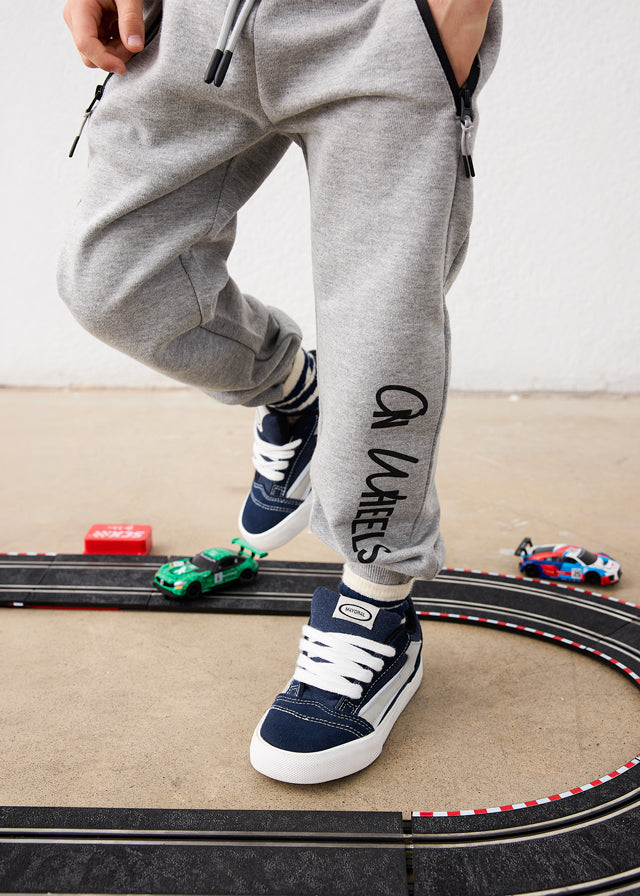 Pantalón de chándal texto niño