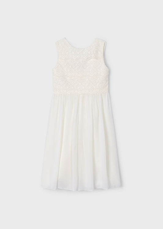 Mono ceremonia niña