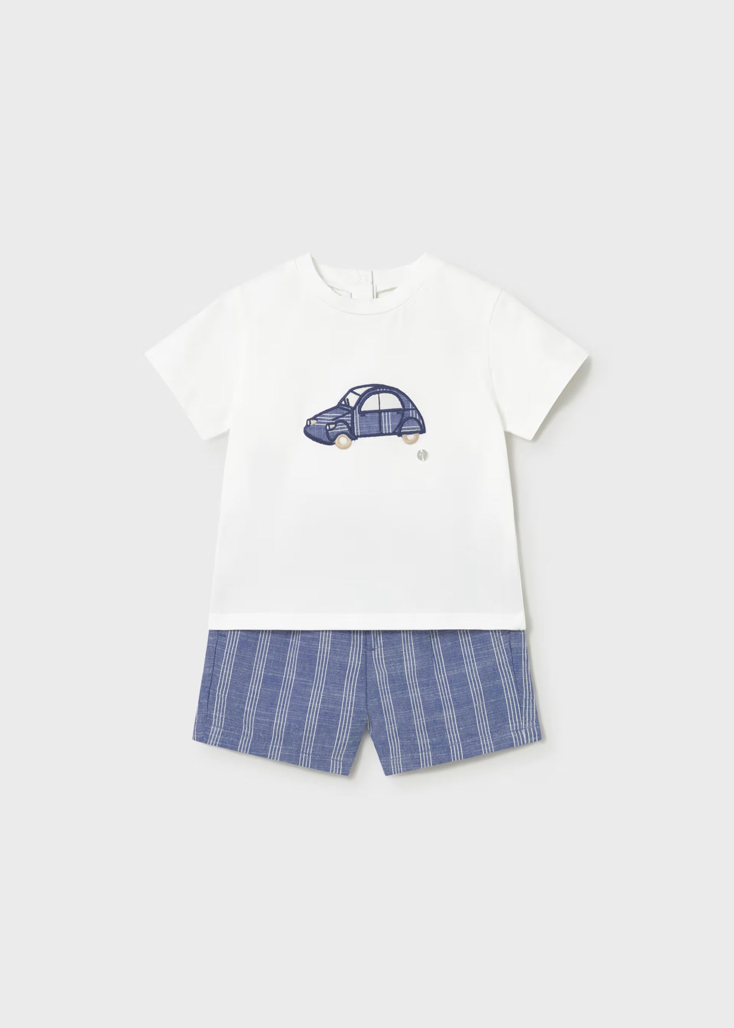 Conjunto bermuda y camiseta con lino