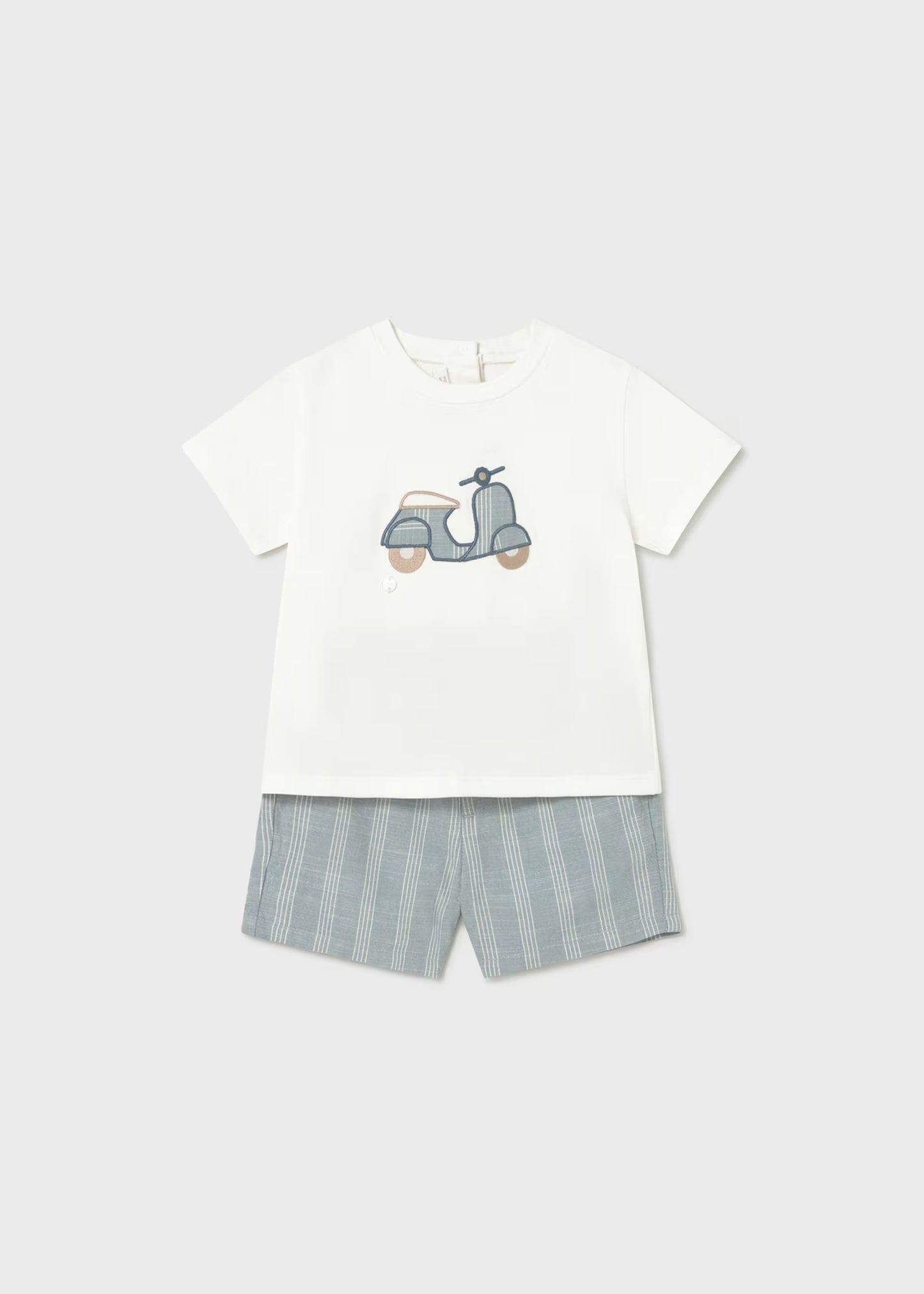 Conjunto bermuda y camiseta con lino bebé