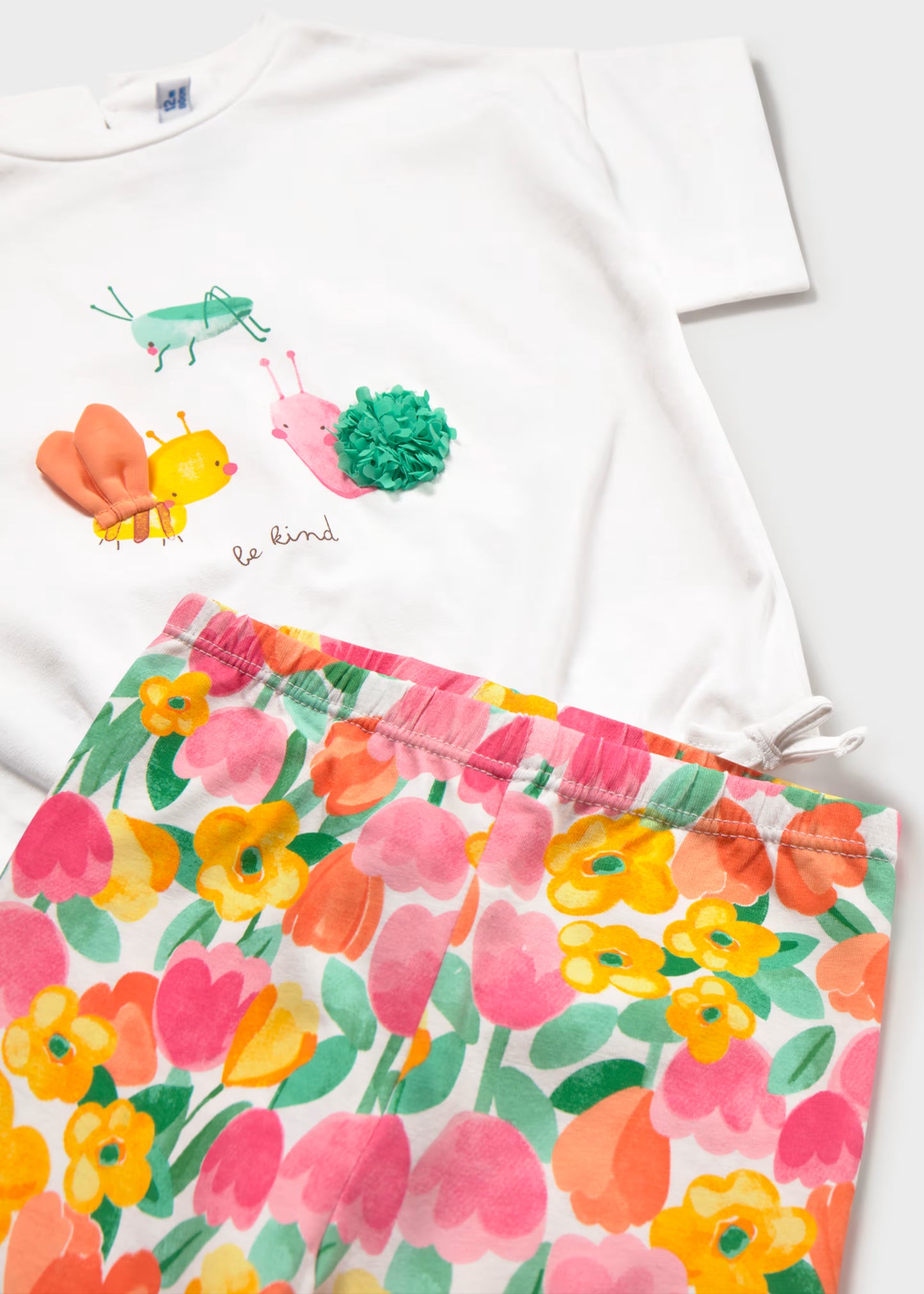 Conjunto legging estampado y camiseta bebé