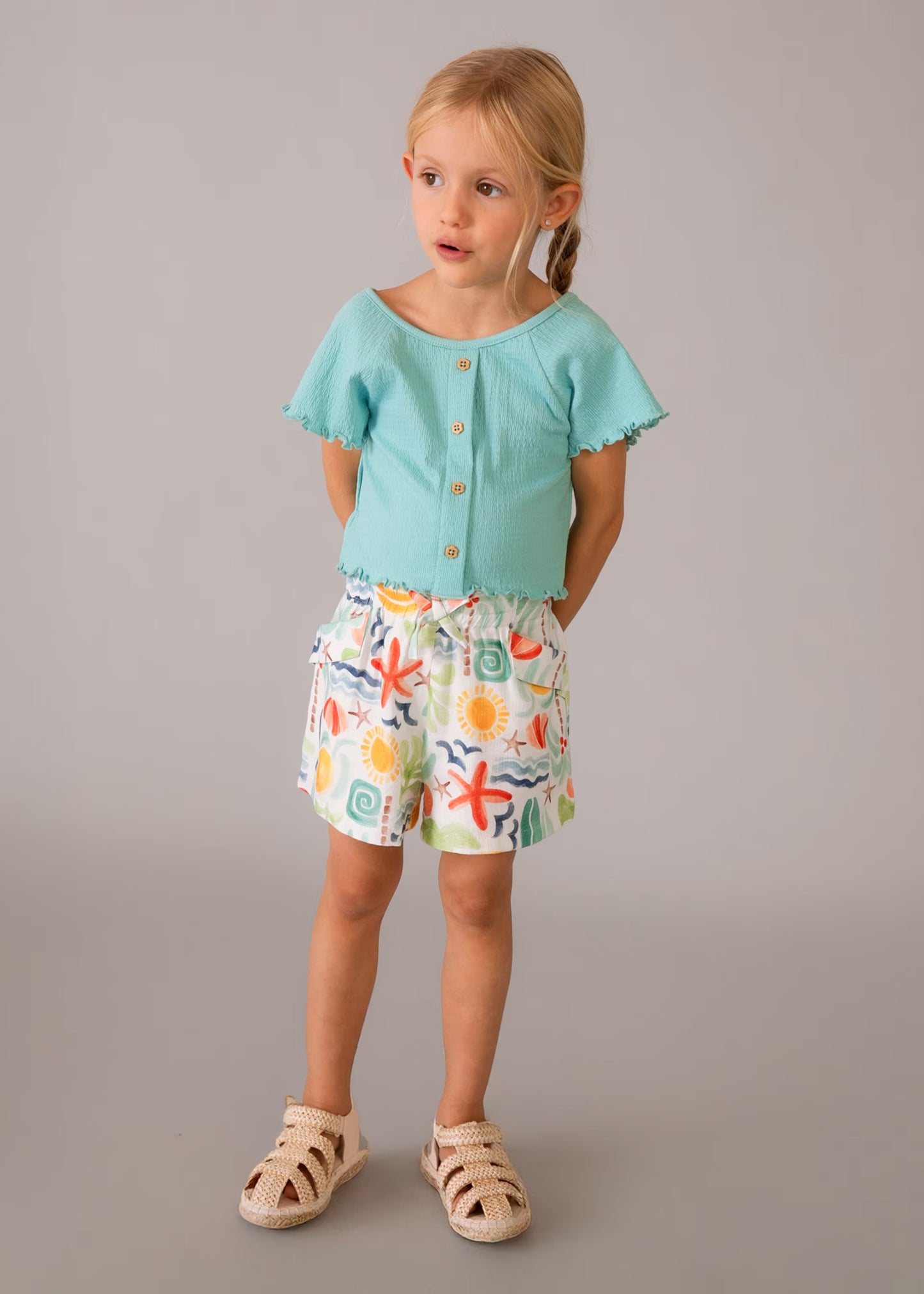 Camiseta con volantes niña