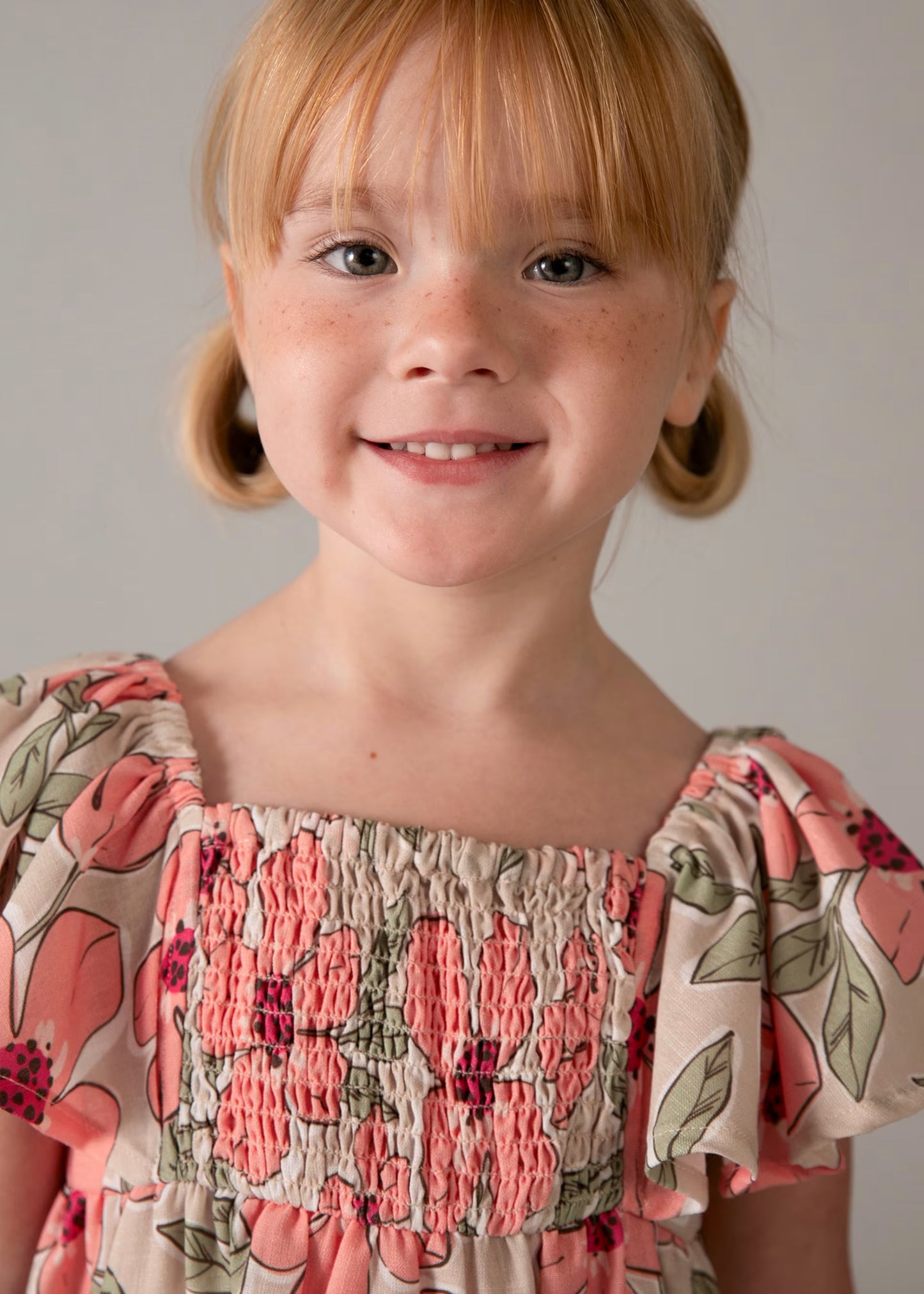 Vestido estampado nido de abeja niña