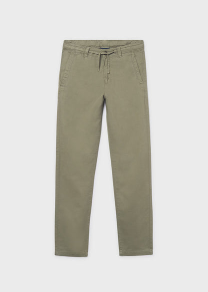 Pantalón chino chico
