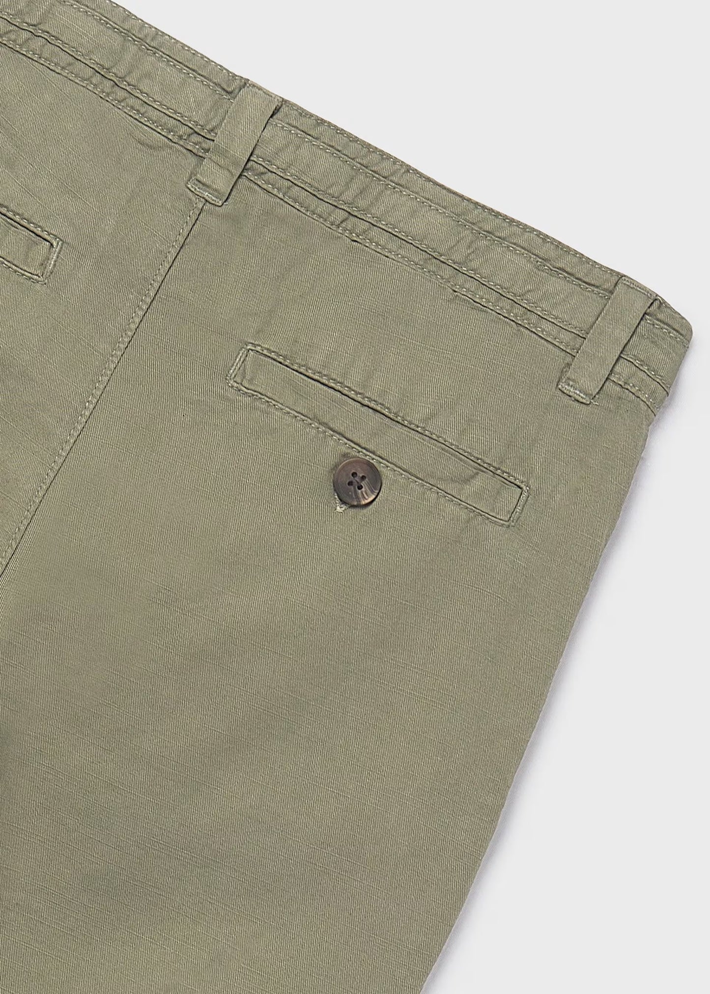 Pantalón chino chico