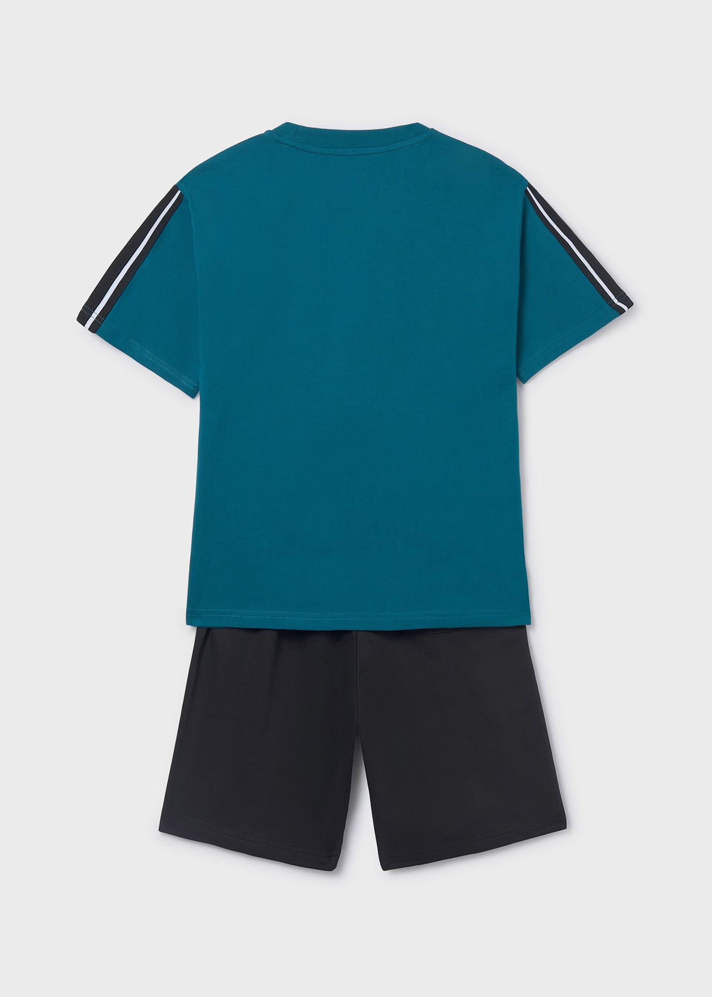 Conjunto bermuda y camiseta bota de fútbol chico