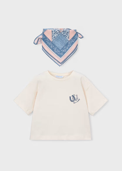 Camiseta con pañuelo estampado niña