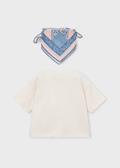 Camiseta con pañuelo estampado niña