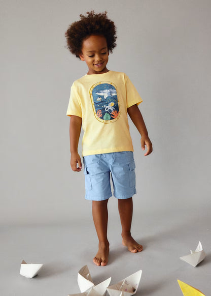 Camiseta con ventana fondo marino niño