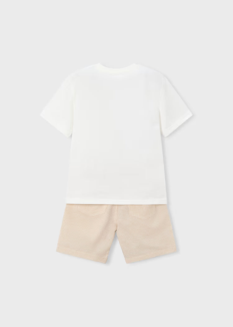 Conjunto bermuda y camiseta con bordado niño