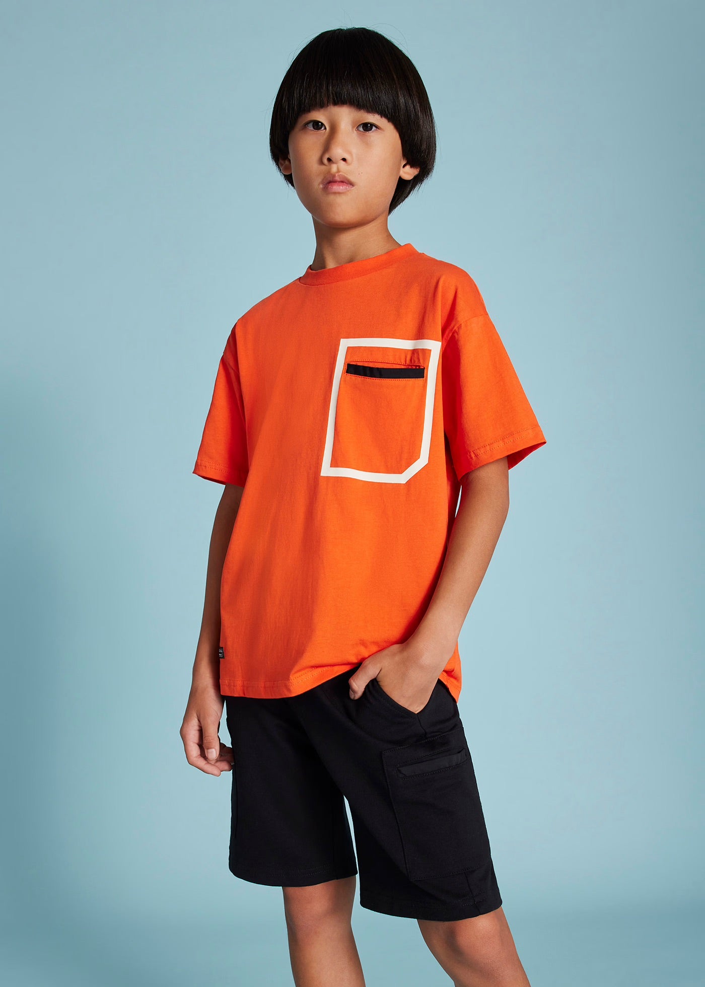 Conjunto bermuda y camiseta contrastes chico