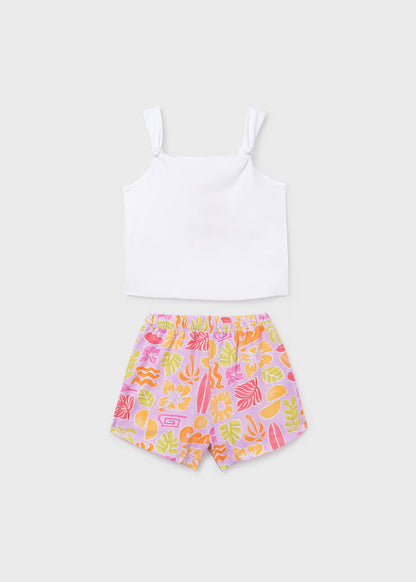 Conjunto pantalón corto y camiseta estampada chica