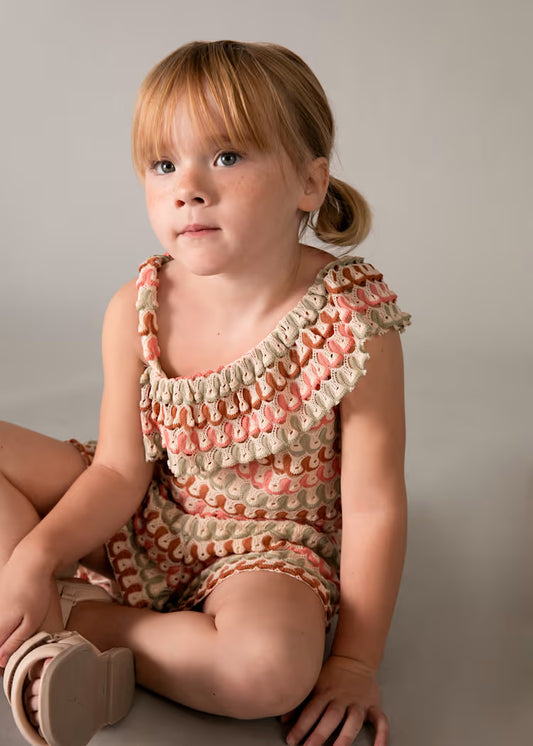 Conjunto pantalón corto y top asimétrico niña