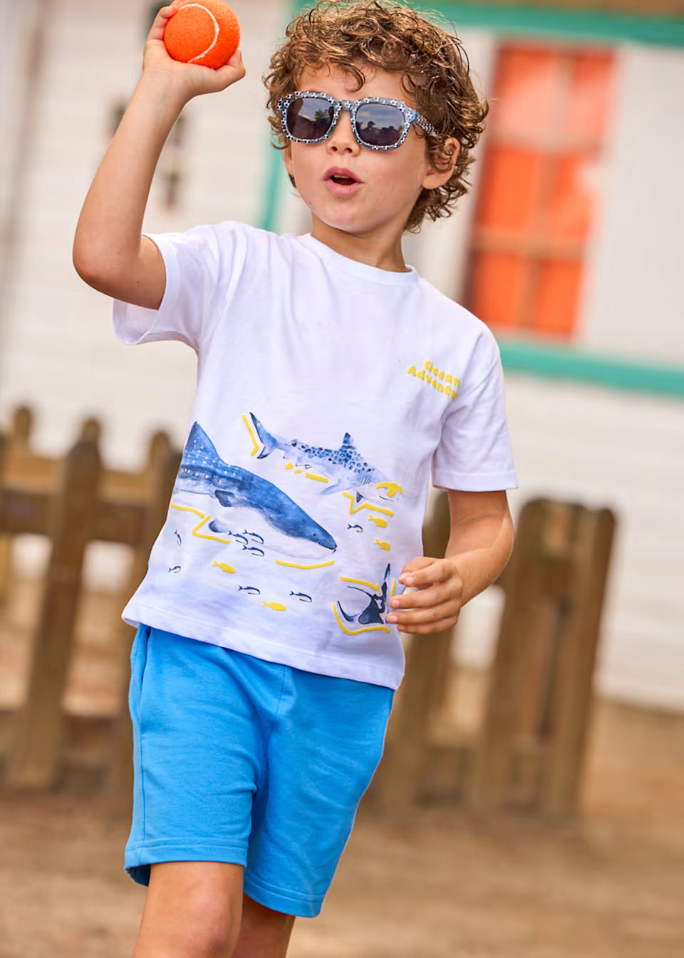 Conjunto pantalón y camiseta tiburones niño