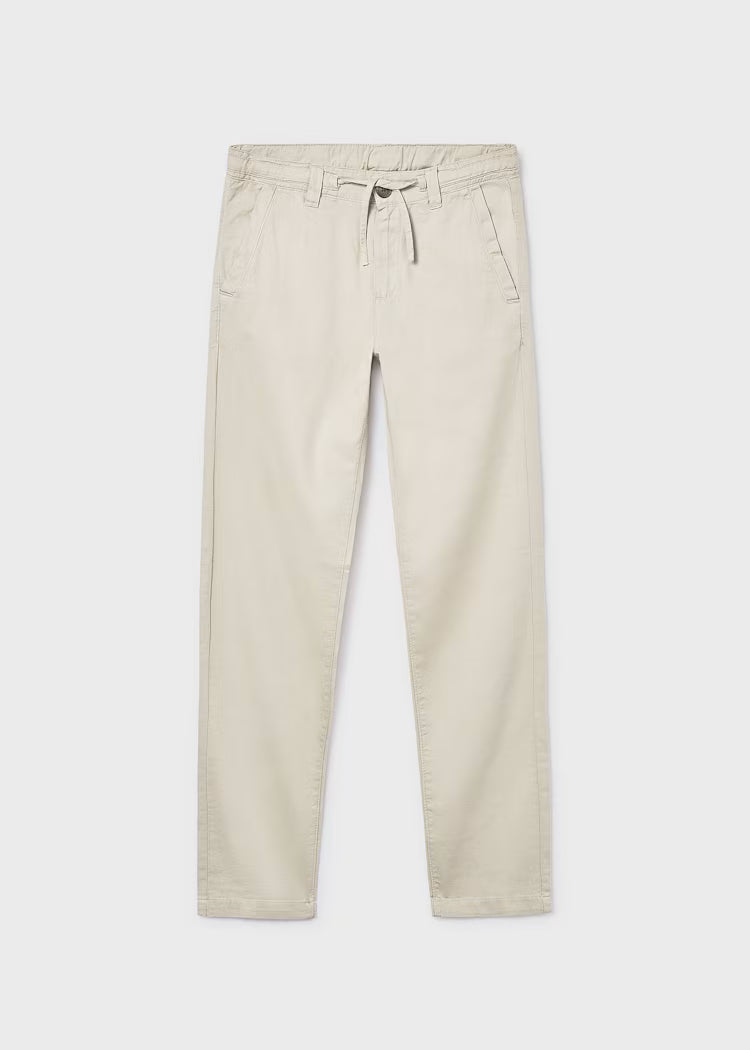 Pantalón chino chico