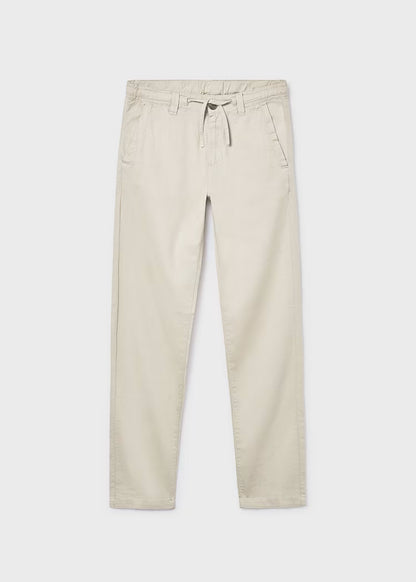 Pantalón chino chico