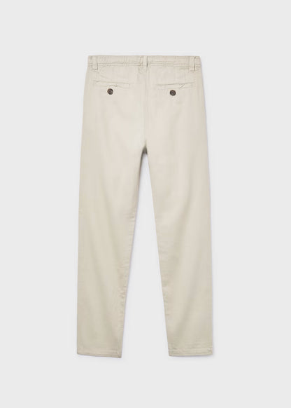 Pantalón chino chico