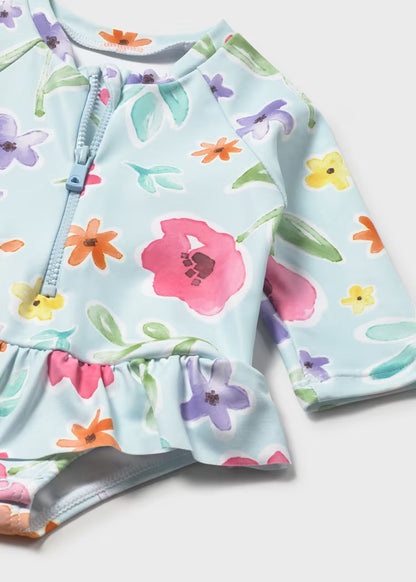 Pelele baño con gorro protección solar recién nacida