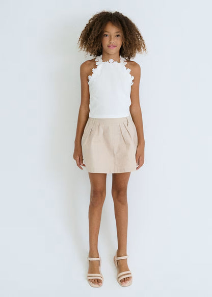 Top con detalle floral en tirantes chica