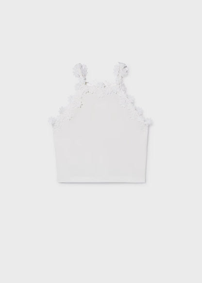 Top con detalle floral en tirantes chica