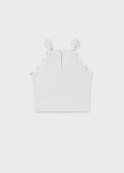 Top con detalle floral en tirantes chica